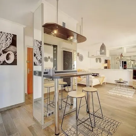 Beautiful 28m2 With Balcony Apartman