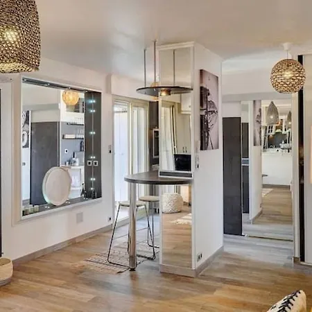 Beautiful 28m2 With Balcony Appartement *